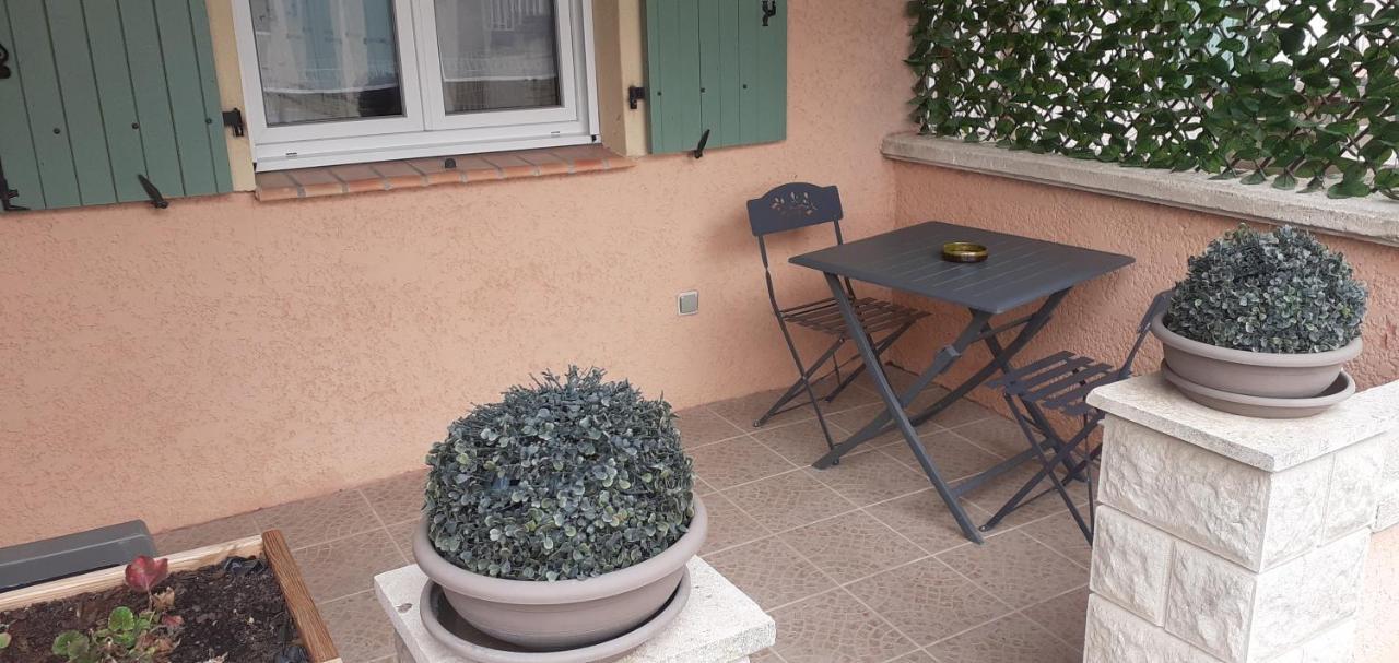 Vila Maisonnette Au Pied De La Garrigue Bernis Exteriér fotografie